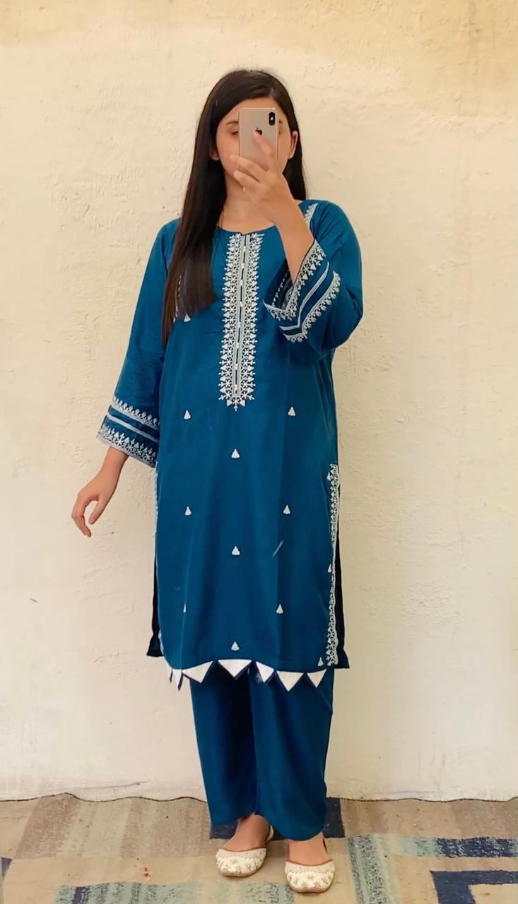 Rumi Apparel Embroidery 2Pc (STITICHED)